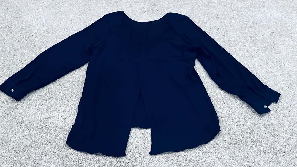 Ashley Stewart Navy Split Back Blouse Size 12 Button Front Long Sleeve - Picture 5 of 8